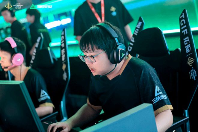 刻的连续冲 刻的连续冲