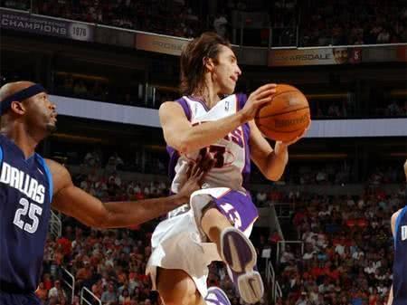 快船以压倒 快船以压倒